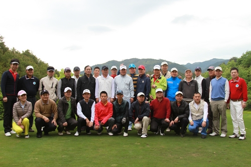 总商会高尔夫球俱乐部赴武夷山比赛